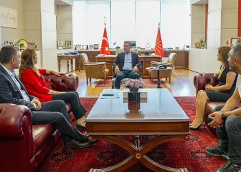 Özel, Çerkezoğlu ile bir araya geldi