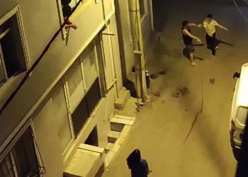 Bursa’da kız arkadaşını darp eden genci boğazından bıçakladı