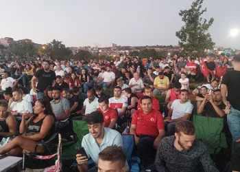 Milli takım maçında adım atılacak yer kalmadı