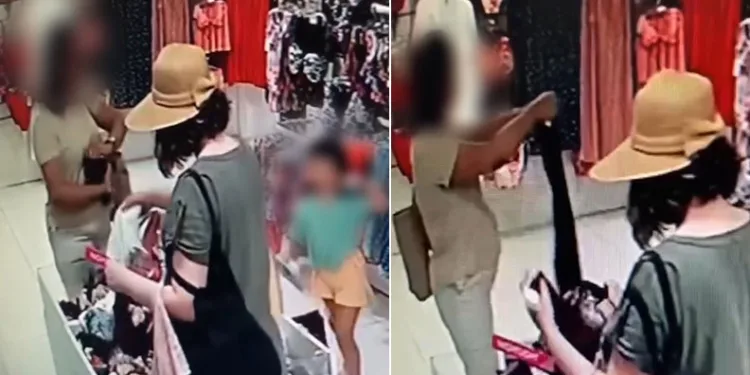 Baktı beğendi, fantezi kıyafetini çaldı