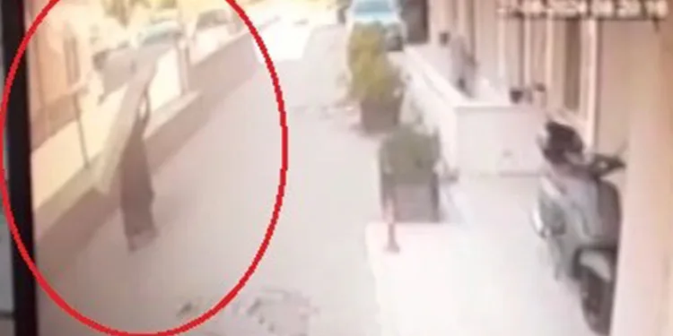 Kurutmak için bıraktığı yatağı kayboldu