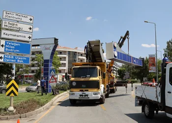LED ekranlar kaldırılıyor