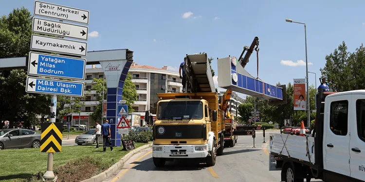 LED ekranlar kaldırılıyor
