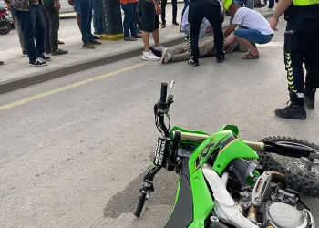 Konya’da motosiklet yayaya çarptı