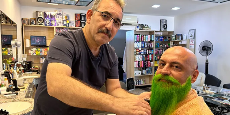 Ruh haline göre sakalları değişiyor