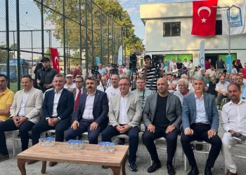 Yıldırım Belediyesi’nden Demetevler Mahallesi’nde tapu töreni