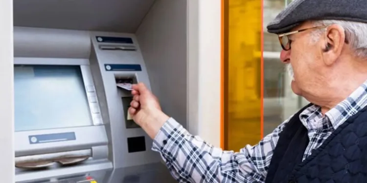 En düşük emekli maaşı 12 bin 500 lira oldu