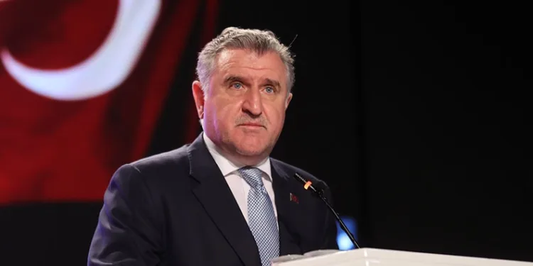 “Hiçbir ülkenin milleti tanka yumruk atmaz”