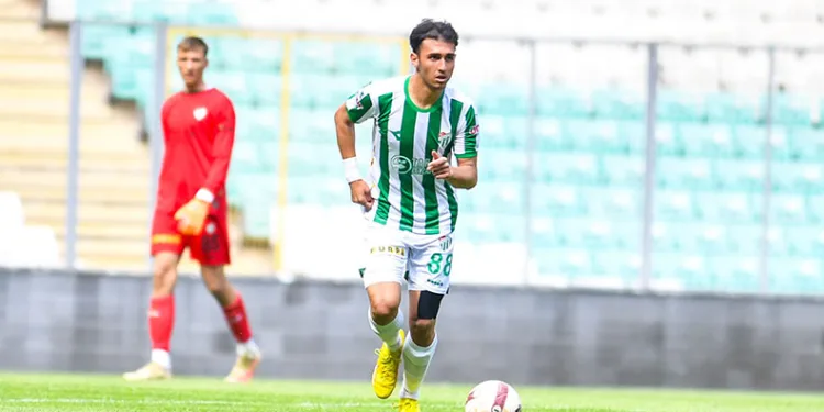 Bursaspor’dan ayrılan Yiğit Fidan, Süper Lig yolunda