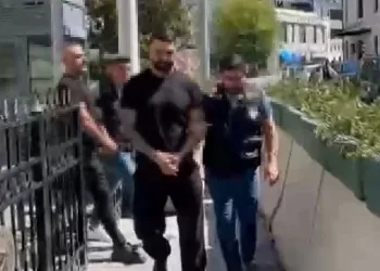 Eğlence mekanında kadınları darp eden şahıslar yakalandı