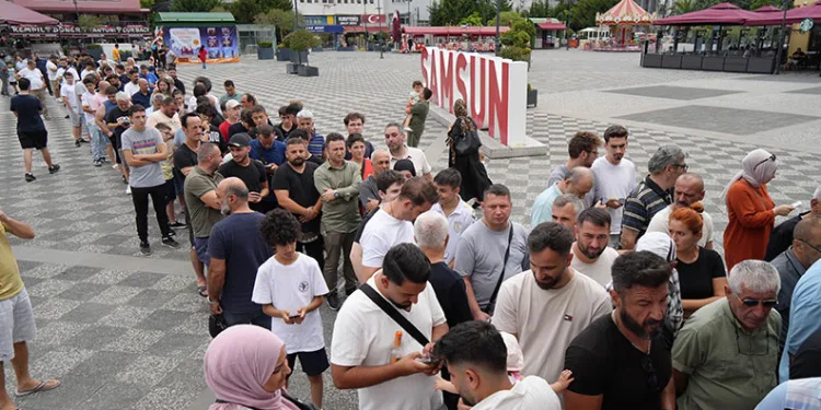Samsunspor – Beşiktaş maçı biletlerine yoğun ilgi