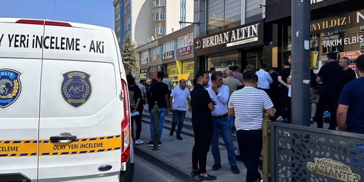 Kuyumcu, dükkanında ölü bulundu