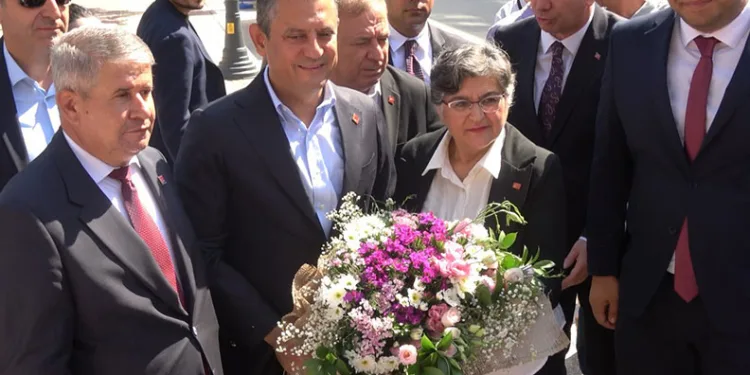 Özgür Özel Burdur’da