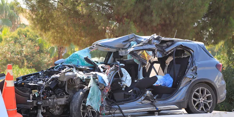 Kamyonet faciaya sebep oldu: 1 ölü, 3 yaralı