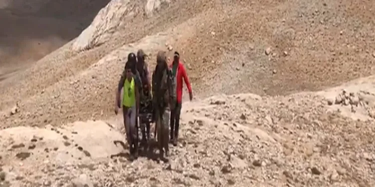 Aladağlar’da yaralanarak mahsur kalan İspanyol turist helikopterle kurtarıldı