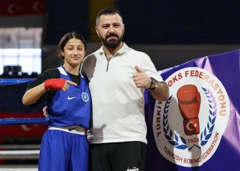 Bursalı boksör Sudem Temuçin Avrupa üçüncüsü