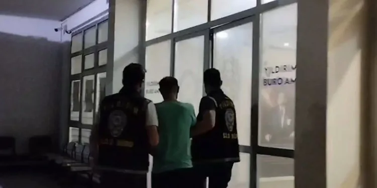 Bursa’da aranan şahıs kıyafet değiştirmeye gelince yakalandı