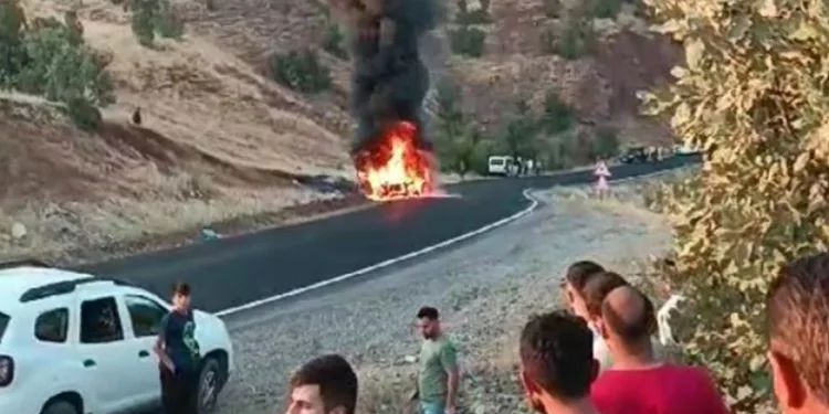 Şırnak’ta otomobil alevler içinde kaldı