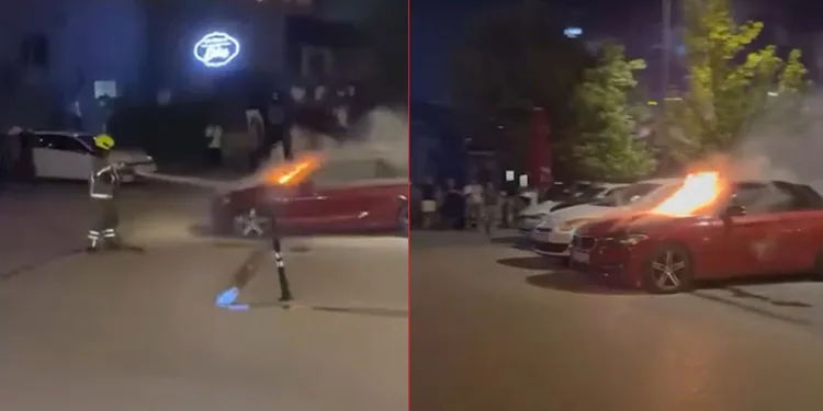 Bursa’da park halindeki otomobil alev alev yandı