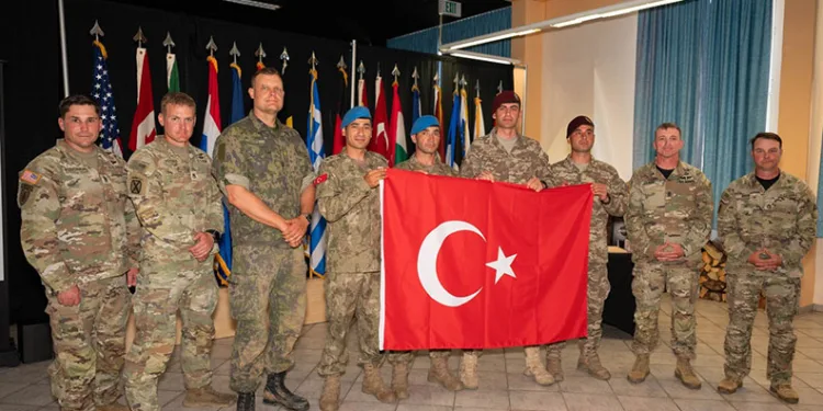 Türk askeri en iyi nişancı seçildi