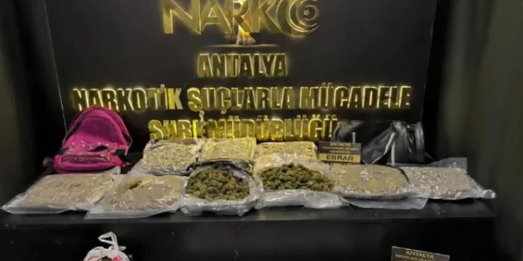 Antalya’da tıra düzenlenen baskında 3 tutuklama