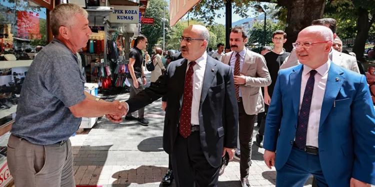 Vali Demirtaş, Bursalılarla vedalaştı