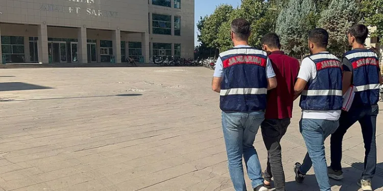 Terör operasyonunda yakalanan zanlı tutuklandı
