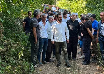 Bursa’da susuz kalan köylüler, boruları keserek eylem yaptı