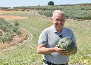 Şadi Özdemir’den Konaklı kavununa destek