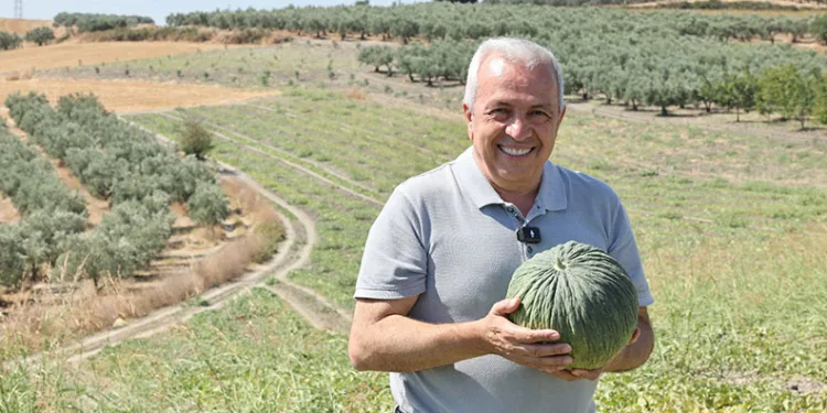 Şadi Özdemir’den Konaklı kavununa destek