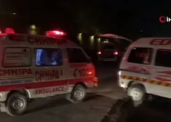 Polise roketli saldırı: 12 ölü