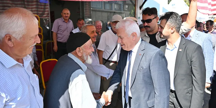 Bozbey, dağ yöresini projelerini Orhaneli’den duyurdu
