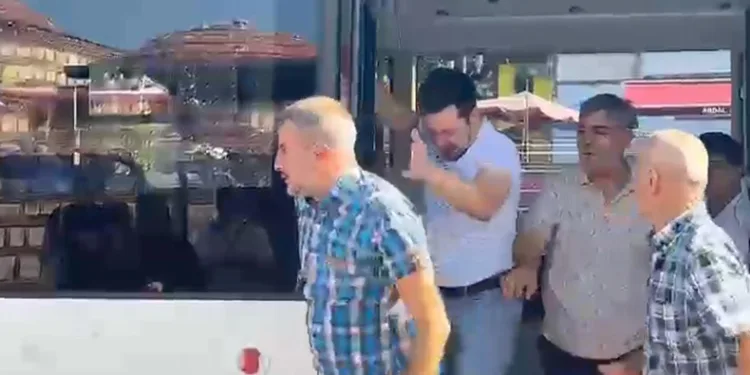 Otobüste yer kavgası