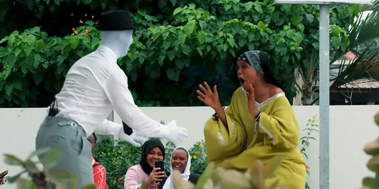 Bursalı cansız manken Afrikalıları korkuttu