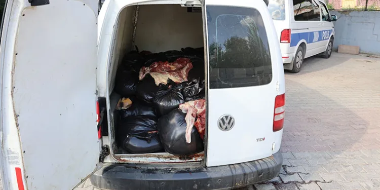 At ve eşek eti yakalatan şahıs: “Akrabalarıma dağıtacaktım”