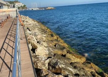 Mudanya’da kayalıklarda erkek cesedi bulundu