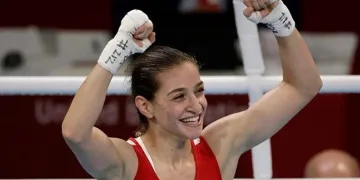 Buse Naz Çakıroğlu yarı finalde!