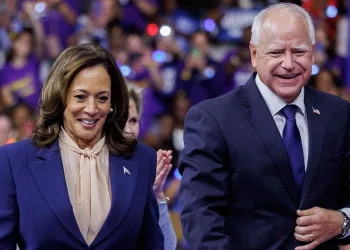 Harris ve Walz’dan ilk miting