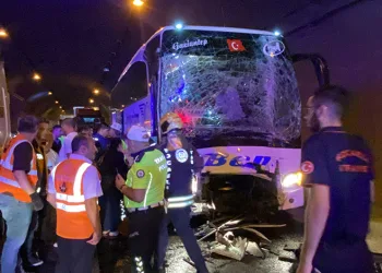 TEM Otoyolu’nda zincirleme kaza: 15 yaralı