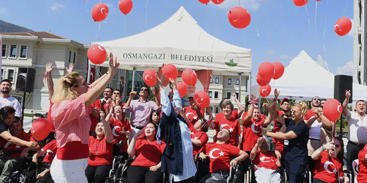 Engelli bireyler 30 Ağustos Zafer Bayramını coşkuyla kutladı