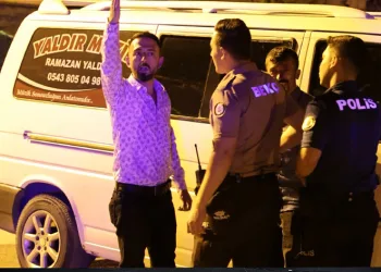 “Zaten meşhurum çek”