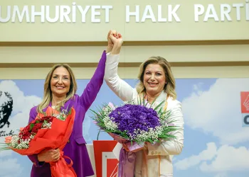 CHP’nin yeni Kadın Kolları Başkanı Asu Kaya görevi devraldı
