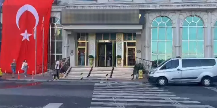 Esenyurt’ta bir turist kaldığı otelde ölü bulundu