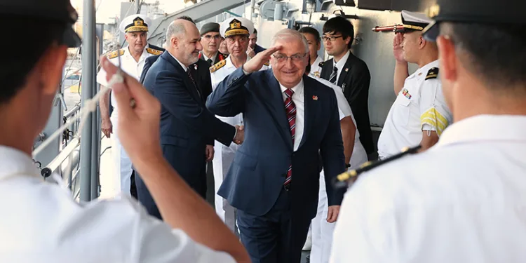 Bakan Güler, Türkiye-Japonya ilişkilerinin 100’üncü yılı dolayısıyla düzenlenen resepsiyona katıldı