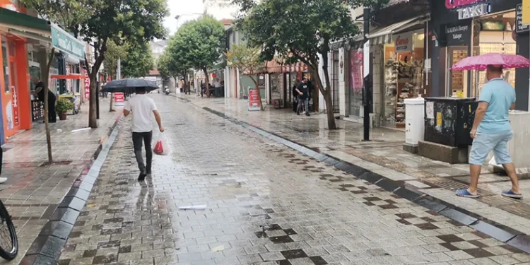Kırklareli’nde sağanak etkili oldu
