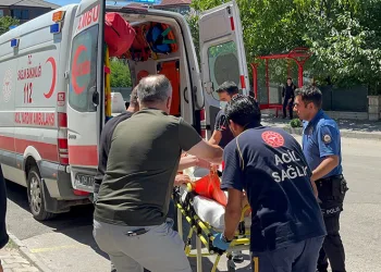 Oğluna veda mesajı atıp, eşinin tabancasıyla kendini yaraladı