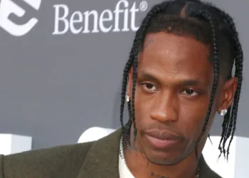 ABD’li ünlü rapçi Travis Scott, Paris’te gözaltına alındı