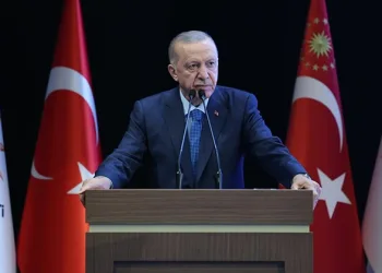 “Küresel sistem iflas bayrağını çekti”