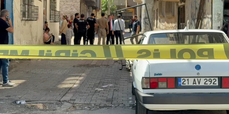 Husumetli aileler arasında pompalı tüfekli kavga