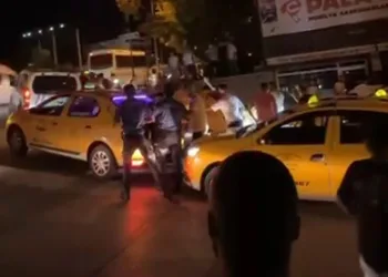 Müşteri taksici kavgasında gasp iddiası ortalığı karıştırdı